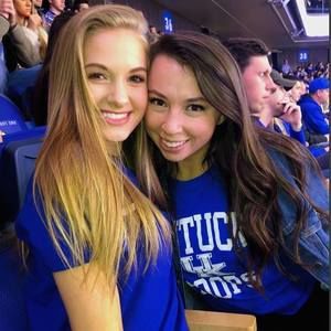 Meet your Posher, Abby